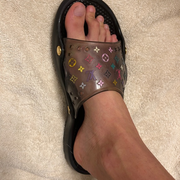 Louis Vuitton Rainbow 🌈 monogram flip flop - Picture 5 of 5
